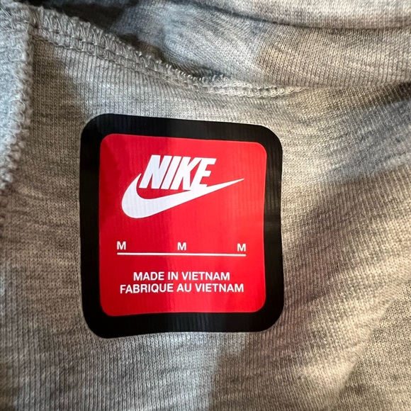 Nike Heather Gray Tech Fleece Joggers with Black Details - Picture 7 of 9